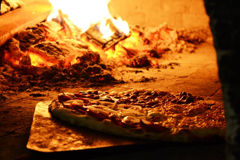 mod pizza signature pie fresh out of the oven
